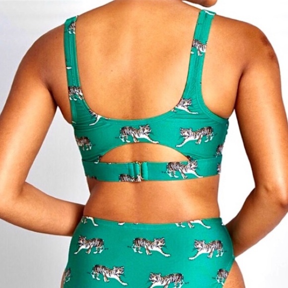 (B21) NEW ModCloth Emerald Green Tiger Print Bikini Top ONLY Cutout Back, Sz 1X - Picture 4 of 9
